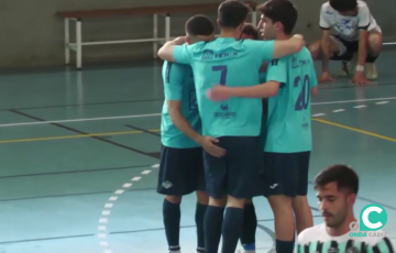 Los jugadores gaditanos celebran uno de los tantos conseguidos en el último partido