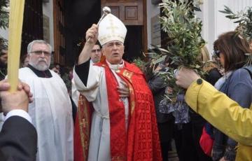 El obispo de Cádiz y Ceuta, Rafael Zornoza, el pasado Domingo de Ramos en Ceuta.