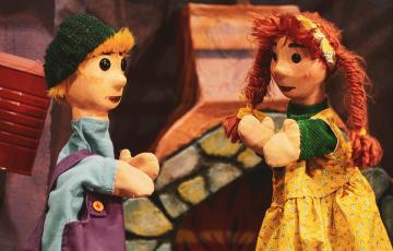 El grupo Atrapante Teatro representará "Hansel y Gretel" a las 18 horas en la Biblioteca Adolfo Suárez