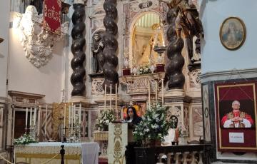 Rosa María Cossi, en su pregón este domingo en la iglesia de Santo Domingo.