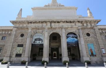 Fachada de la Casa de Iberoamérica de Cádiz. 