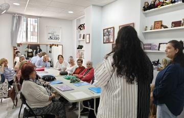 El primer encuentro ha sido en la sede de la Asociación Mujeres de Acero