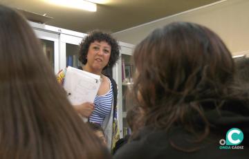 Niños y jóvenes asisten al taller “Creación de Stickers” con motivo del Día Internacional de los Museos. 