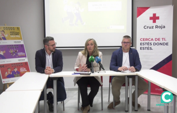 Momento de la presentación del informe de la institución ante los medios 