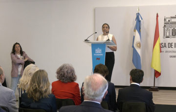 La colonia del pais andino en Cádiz arropó la cita junto con la presencia de autoridades e invitados