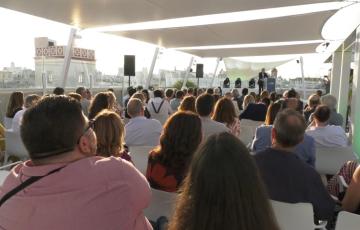 Unicaja inaugura un nuevo espacio cultural en el cielo de Cádiz.