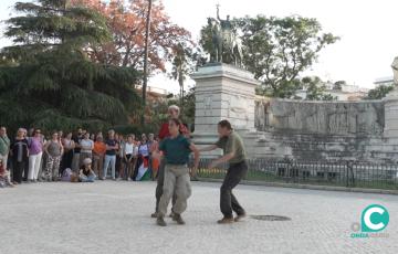 Representación de la pieza 'Adama'  de la compañía Marcat Dance en Plaza de España. 