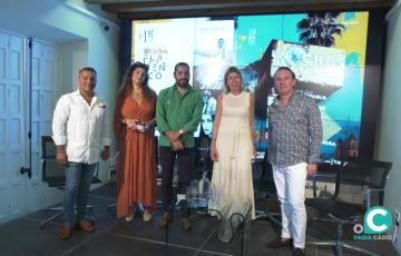 Mar Díez, junto a Juan Garrido, Anabel Rivera, y José Mijita y Caracolillo de Cádiz, en la presentación de la programación de verano de la Fundación Cajasol. 