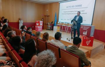 Imagen de la clausura del Programa de Empleo y Formación correspondiente a la convocatoria de 2023 y del Programa 'T-Acompañamos'.