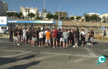 Concentración de los trabajadores del sector del metal en Cádiz en la mañana de este jueves. 