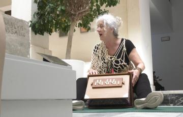 La artista Mafla Mora durante el taller impartido este sábado en la Casa de Iberoamérica.