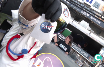 Distintos personajes y actividades amenizan el espacio de encuentro a los visitantes