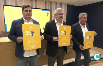 Un momento del acto este lunes en la sala de prensa del estadio