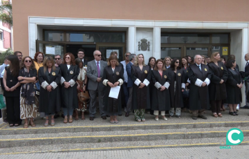 Un momento del acto de protesta en la sede de los juzgados de San José este miércoles