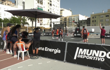 Pese al calor el  espectáculo deporte de la canasta brilló en la pista marianista