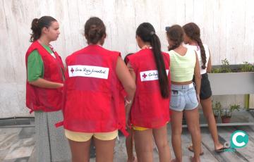 Niños y niñas a partir de 3 años participan en el campamento de verano de Cruz Roja Juventud. 