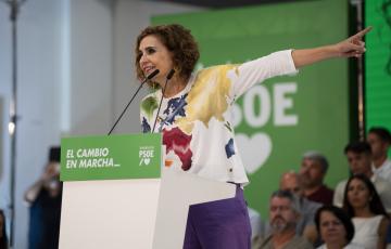 María Jesús Montero (PSOE) confía en las mujeres andaluzas para llegar al Gobierno autonómico.