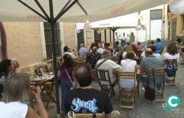 La escritora gaditana Carmen Moreno, en la presentación de su poemario ‘Punto de partida’.