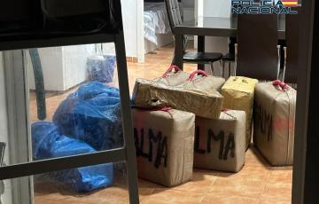 Fardos con hachís intervenidos en Puerto Real.