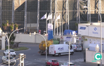 Entrada a la factoria de astilleros en la capital gaditana