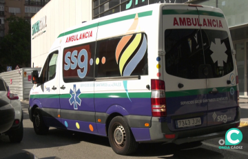 Ambulancia en la sede este martes en la capital gaditana