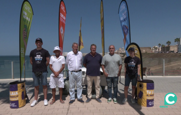 Voluntarios y autoridades en el acto de presentación en la plaza de la Estrella este miércoles