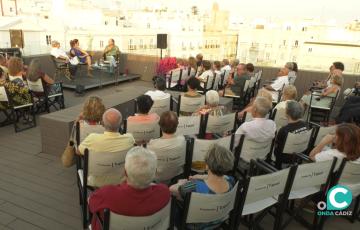 Inauguración del ciclo "Diálogos en la Azotea" en la Fundación Cajasol de Cádiz.