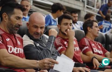 Paco López y su staff durante un encuentro de pretemporada
