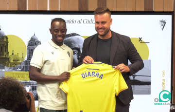 Momento del acto celebrado en la sala de prensa del estadio