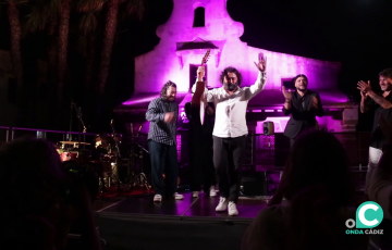 El ex miembro de Ketama recibe la ovación del público que llenó el recinto