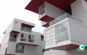 La estructura suma 1.951 metros cuadrados construidos y 1.415 metros de terrazas y espacios libres.