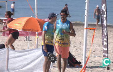 Dos de los participantes durante uno de los encuentros