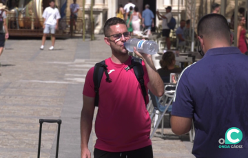 La correcta ingestión de líquidos es vital para evitar transtornos por las altas temperaturas