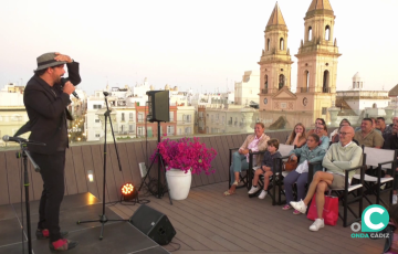 Un momento de la actuación del afamado humorista 