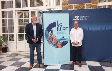 El vicepresidente segundo y responsable del Área de Transición Ecológica y Desarrollo a la Ciudadanía de la Diputación de Cádiz, Javier Vidal, y el secretario general de Fecopesca, Nicolás Fernández Muñoz, presentan campaña conjunta.