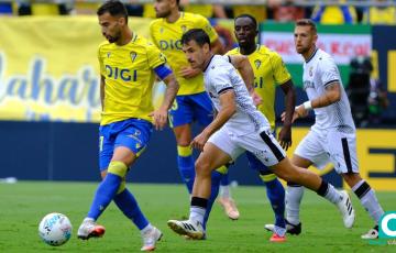 Suso y Matos en una acción del choque (Foto: La Liga)
