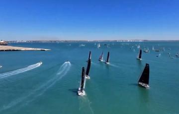 La Globe 40 pone rumbo a Cabo Verde.