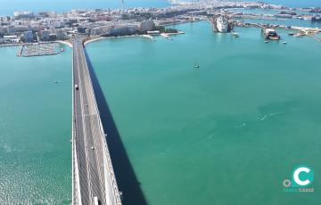 Imagen aérea del Puente de la Constitución de 1812.