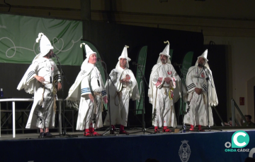 Momento de la actuación de ‘Ku Klux Klan Klan" durante la velada