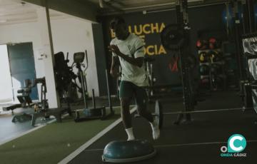 Efe Aghama es la gran novedad del conjunto cadista (Foto: Cádiz CF)