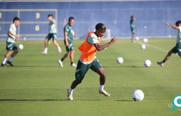 Efe Aghama durante la sesión celebrada este jueves (Foto: Cádiz CF)