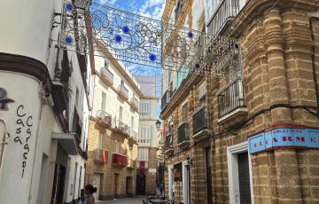 iluminación extraordinaria  en la calle Sopranis