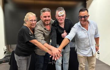 Los elegidos celebran con humor su alegría 