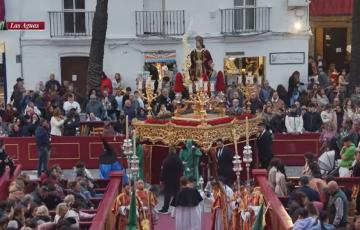 La hermandad de las Aguas prescinde del paso del San Juan y lo incorpora al paso de misterio.