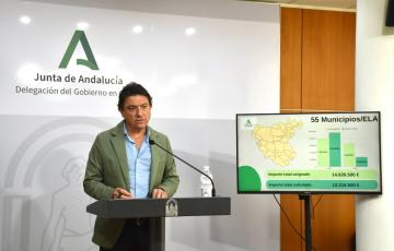 El delegado de Empleo en Cádiz, Daniel Sánchez, en rueda de prensa.