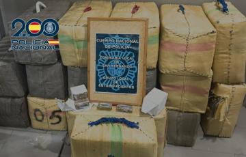 Fardos intervenidos durante la operación