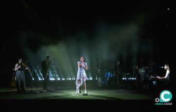 La artista Valeria Castro presentó en el Falla su álbum ‘El cuerpo después de todo’.