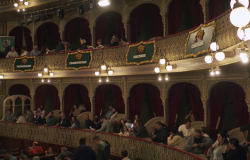 Público en el Teatro Falla durante el pasado concurso de agrupaciones