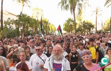 Un momento del acto de protesta en la plaza de San Juan de Dios el pasado jueves