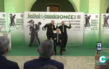 El acto de presentación cerró con una actuación 